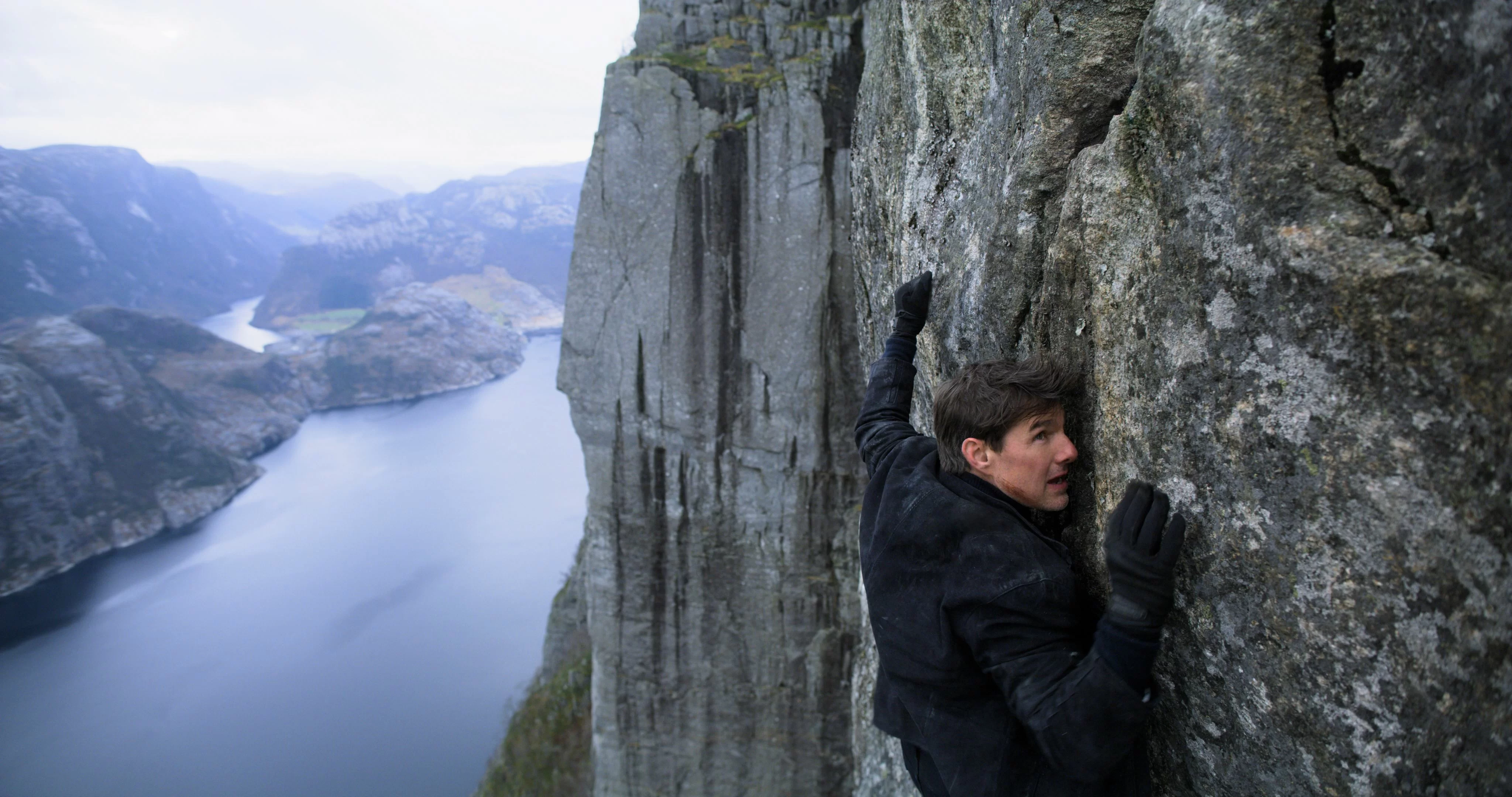 Tom Cruise as Ethan Hunt in MISSION: IMPOSSIBLE - FALLOUT