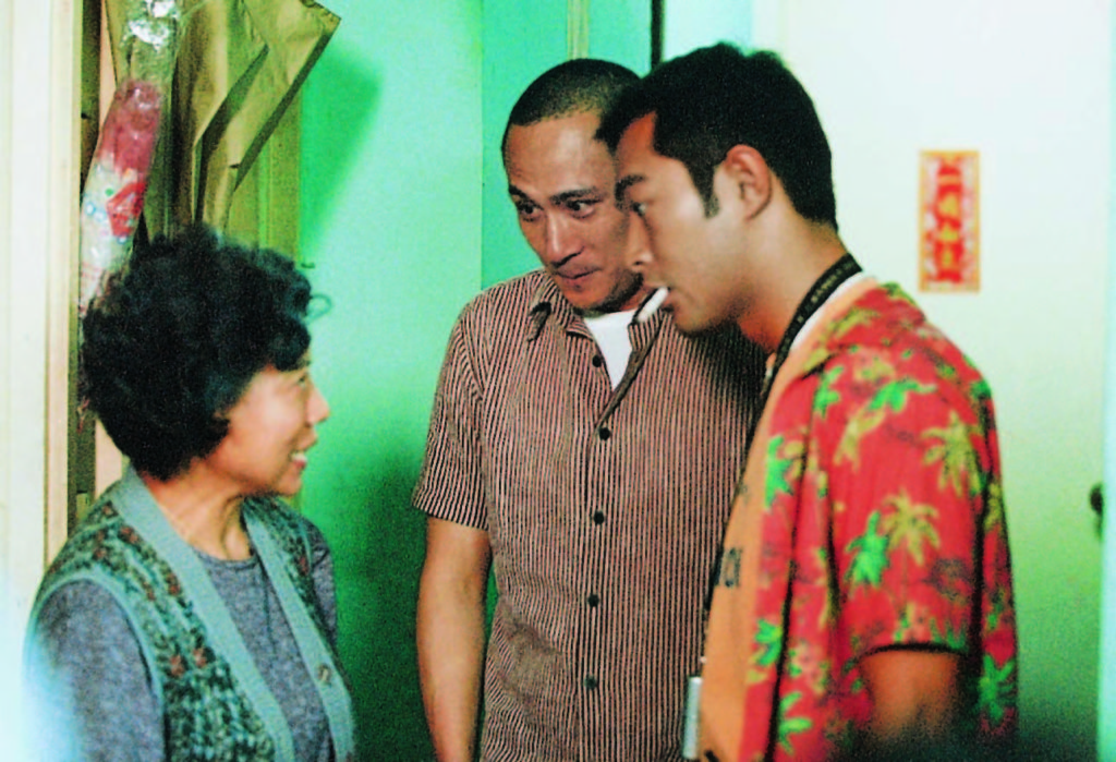 羅蘭除了與古天樂拍過一系列《陰陽路》,亦曾偕吳鎮宇拍《爆裂刑警》。