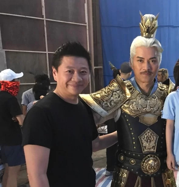 在《真．三國無雙》中，呂良偉演袁紹，拍攝時蕭定一亦親自探班。