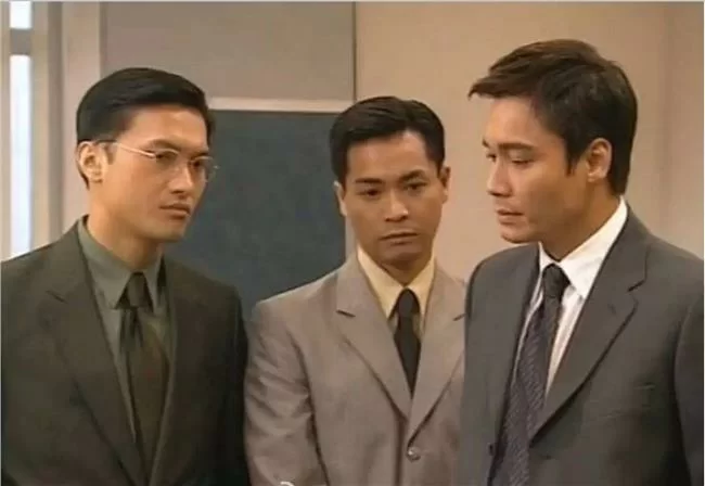 《創世紀》在九九年播出,當年羅嘉良、郭晉安及陳錦鴻的兄弟情及互相在商場角力的劇情,令觀眾難忘。