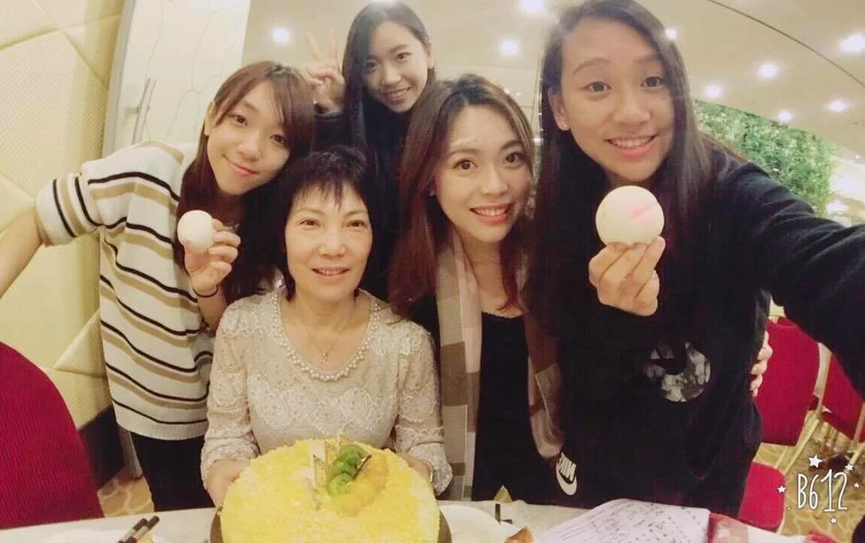 媽媽和姊妹們一直支持她跑下去