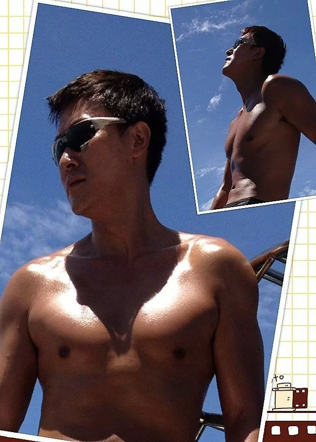 五、六年前馬德鐘在網上貼游泳照，很fit。