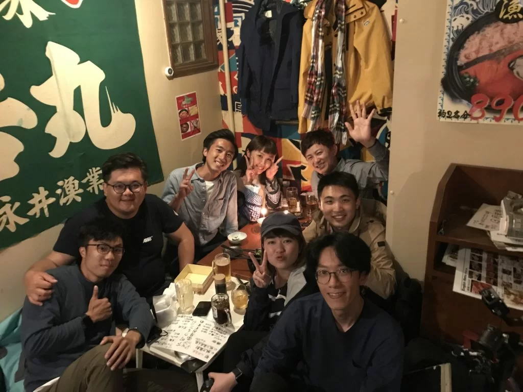 項明生與黃芳雯都是處女座生日，在日本拍攝之中，和製作隊在日本慶祝生日。