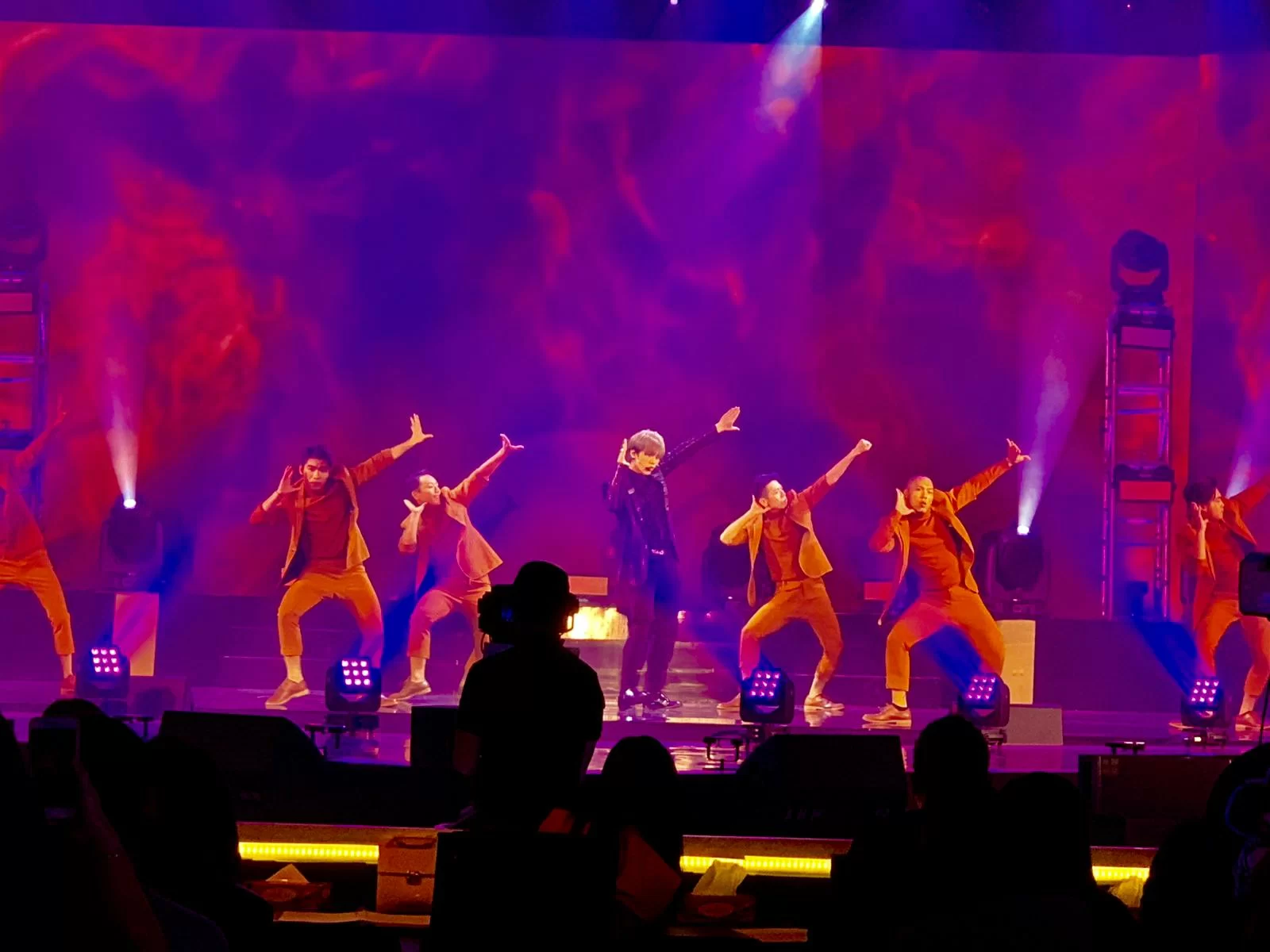 whatsapp-image-2018-10-14-at-22-35-38