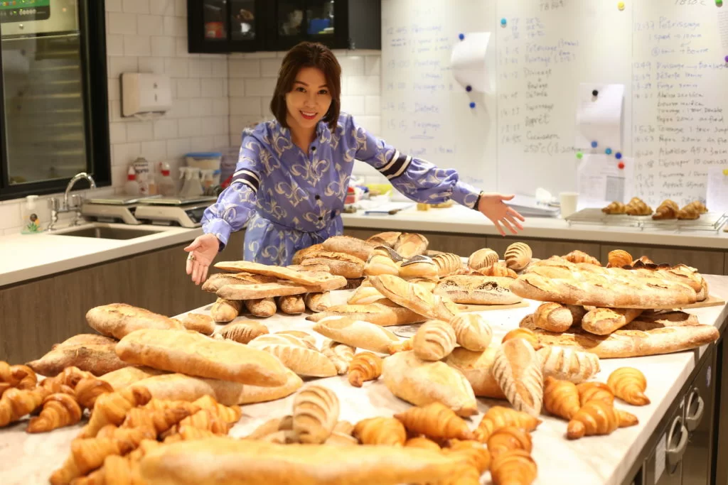 黃婉曼完成法國藍帶麵包課程,才驚覺麵包世界之大,最終開了一間麵包學校培育人才。