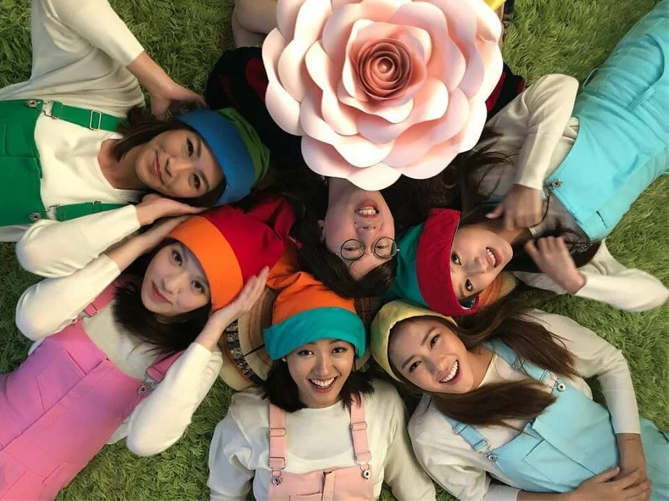 節目《學是學非》令觀眾看到她獨特的性格,成功入屋。