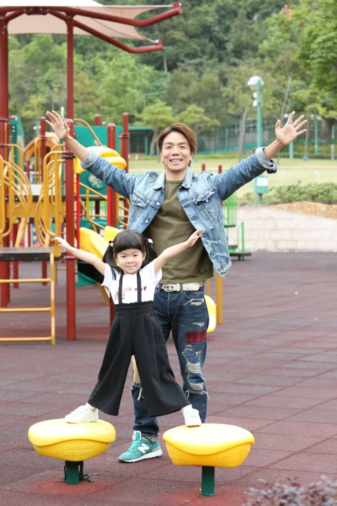 阿偉希望女兒將來是個有愛心和創意的小朋友，對這個世界有愛。