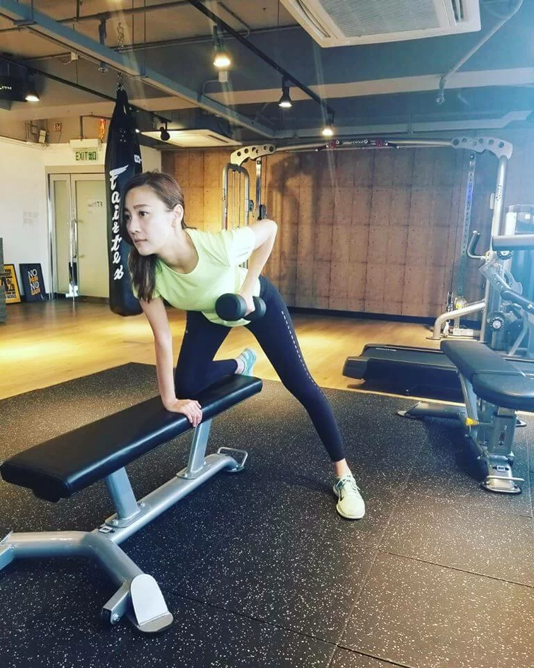 為了演好打女角色,開拍前她積極健身令身形結實一點。