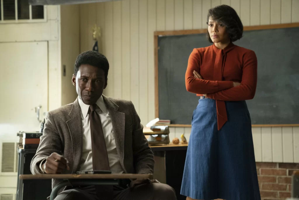 馬亞沙拉在《刑警雙雄》第三季中飾演警探,獲失蹤學生的老師協助查案,後來二人成為夫妻。