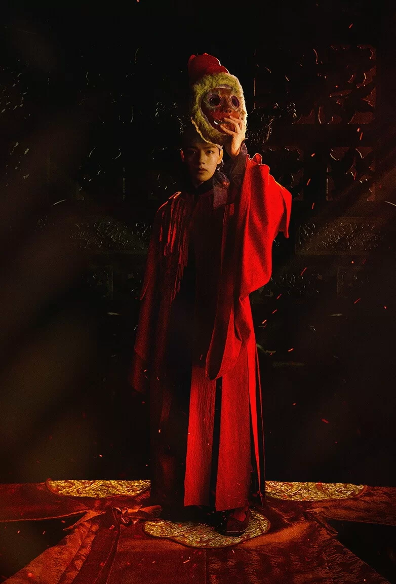 劇中呂珍九一夜之間由戲子變成王,考驗重重。