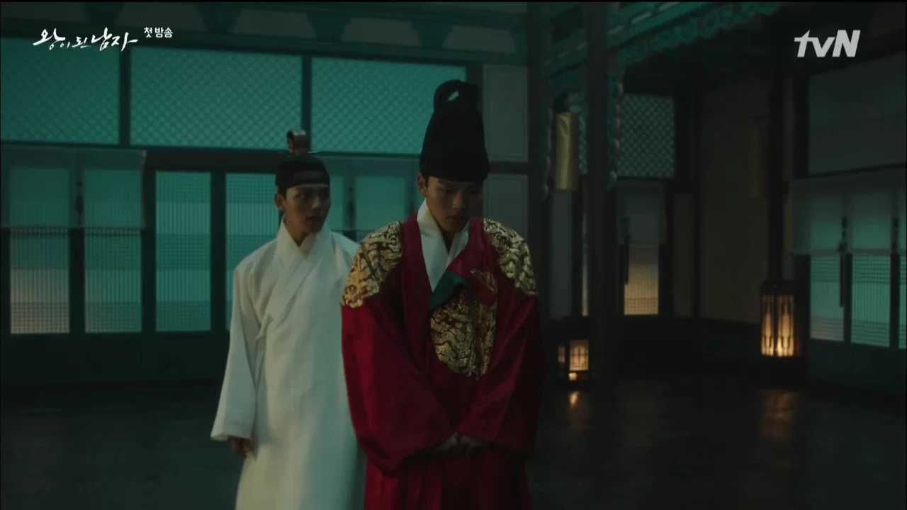 呂珍九把兩個角色重新詮釋,跟李秉憲版本另有味道。