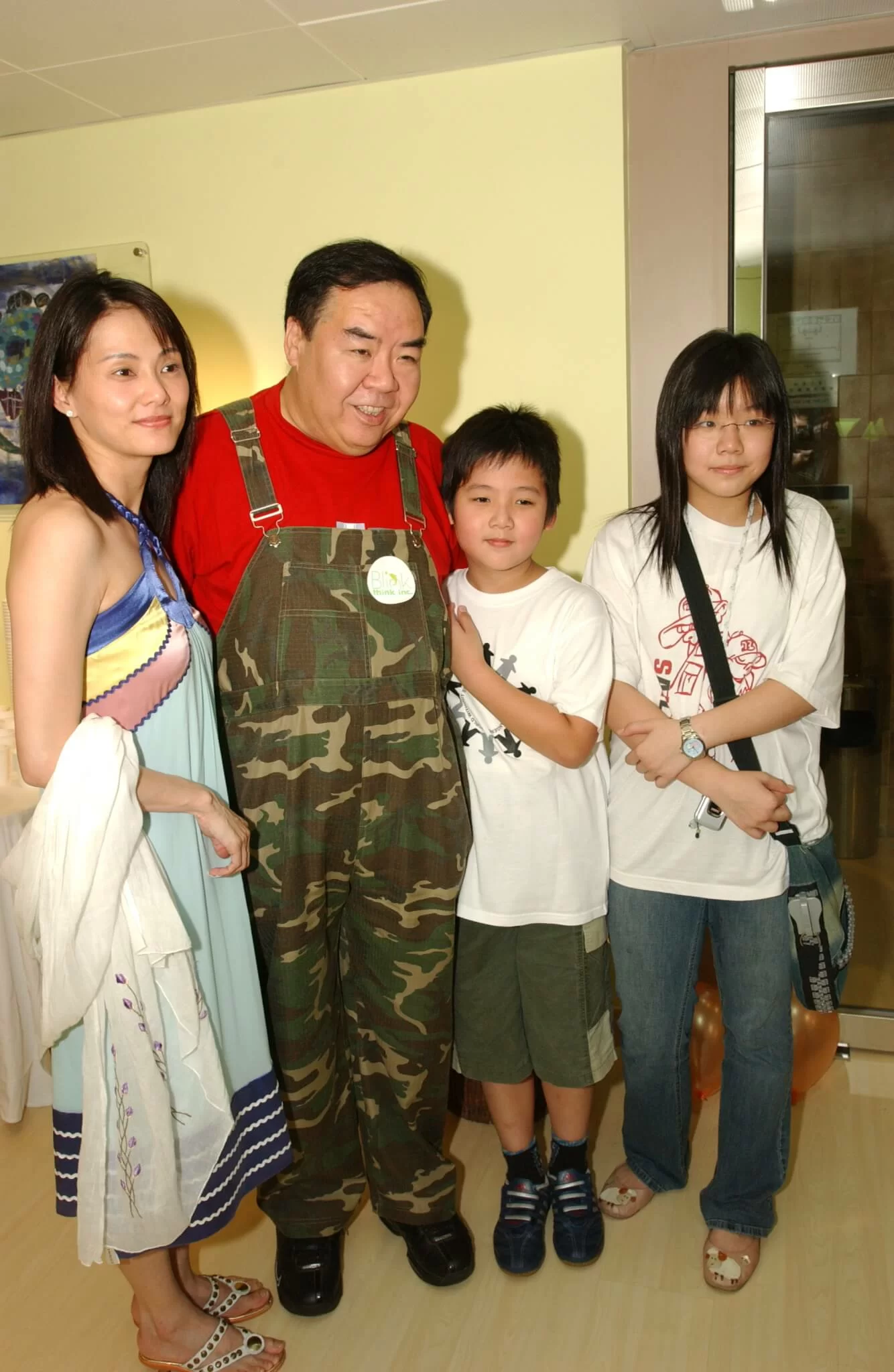 Kent哥遲婚，一對仔女十多歲時，還會跟父母出席活動，現在子女已廿多歲，有自己的生活圈子。