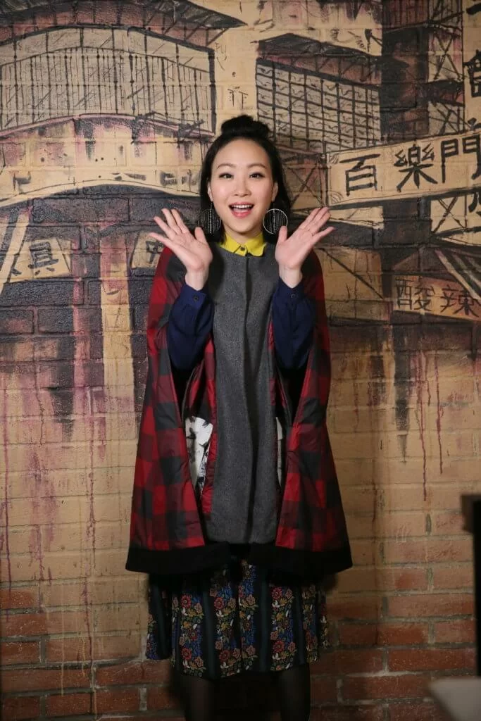 蝦頭最近跟了老師學唱歌，廣濶了唱歌領域，計劃進軍樂壇。　 