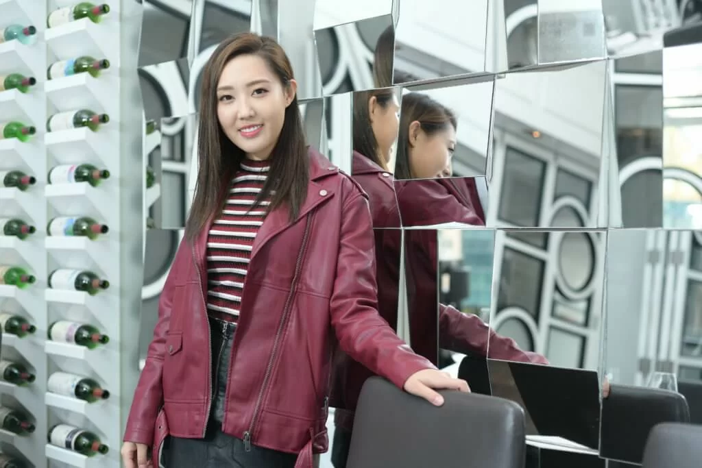 母親患病後，Kirby為她煮足一日三餐，提早加入煮婦之列。　