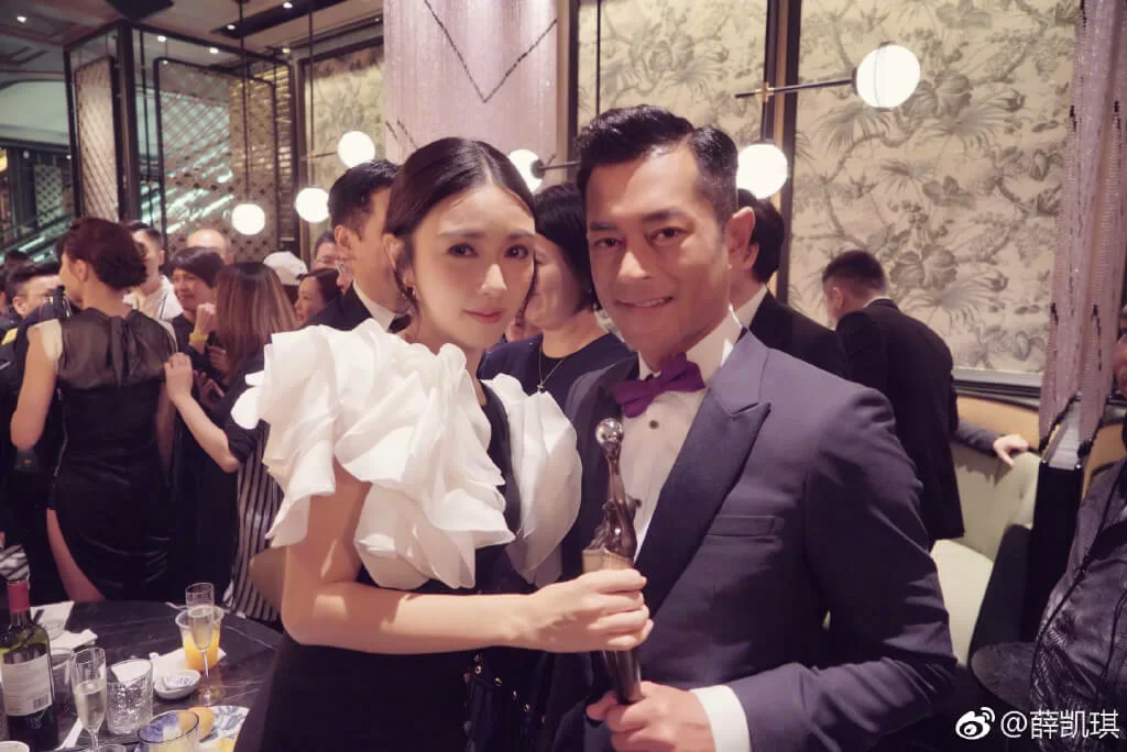 Fiona與古天樂在演藝人協會有合作,對方亦支持她自立門戶。