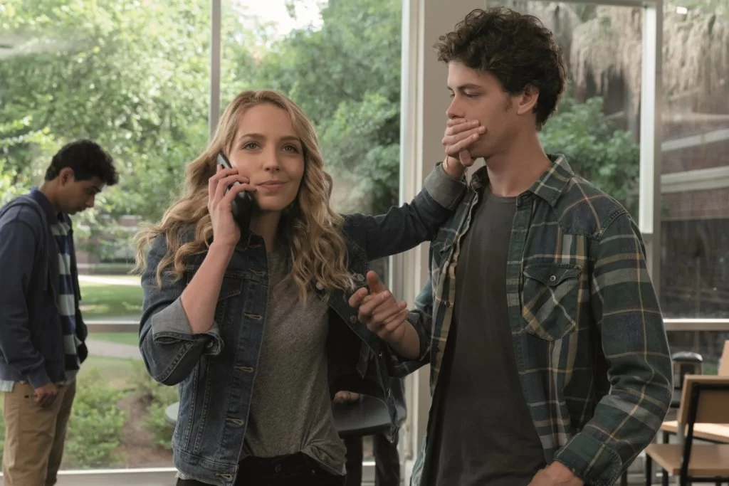 導演今集亦為男女主角設下奇局，大玩三角戀。