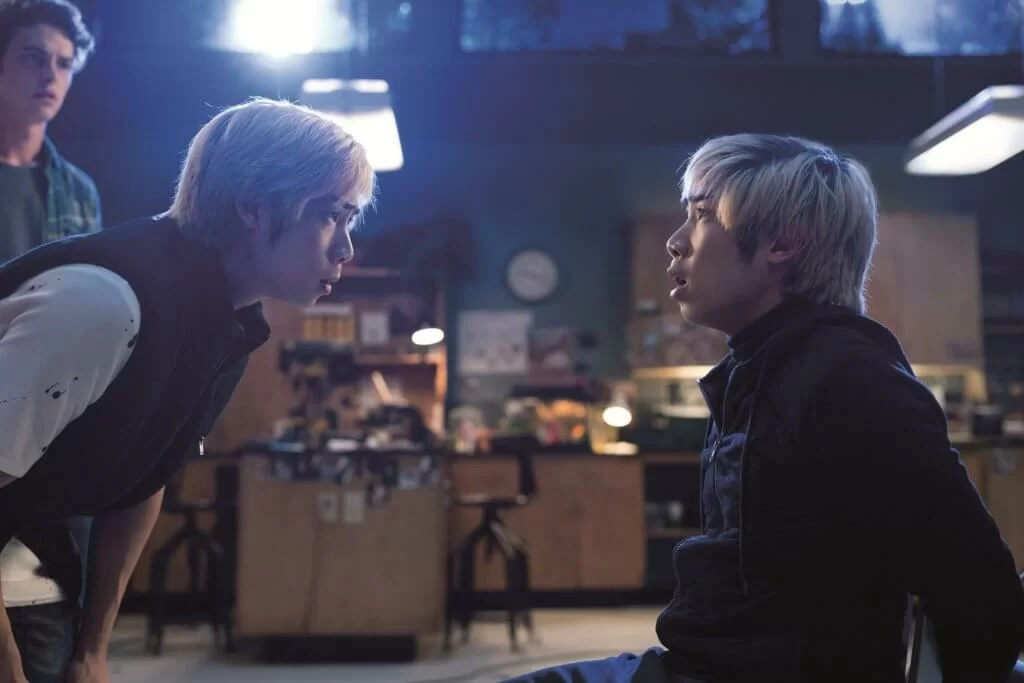 今集觀眾會看到懷恩因時空錯亂，遇上另一個懷恩。