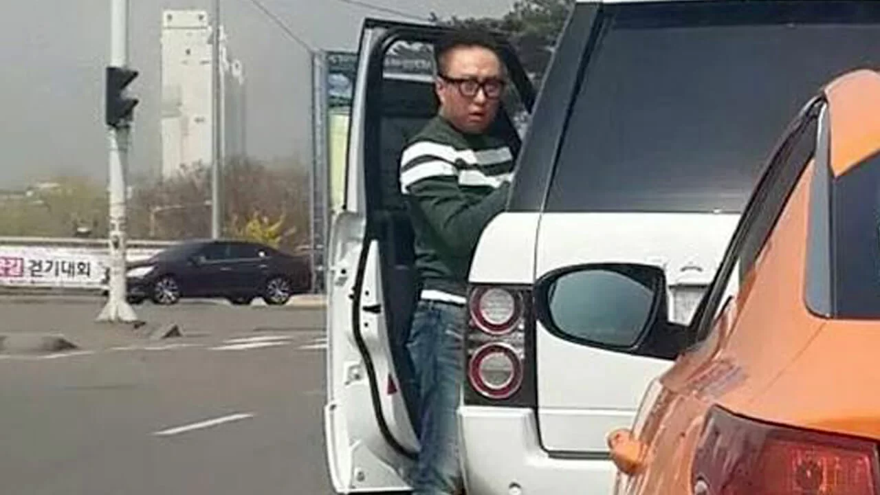 朴明秀座駕曾被的士從後撞上,但他見對方年紀老邁,決定不加追究。