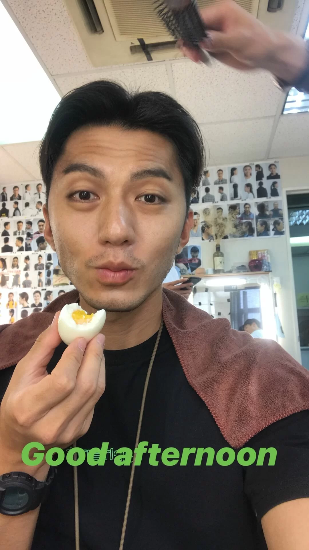 鐵探》中飾演患癌警探,故需要減磅,每日午餐只可以吃雞蛋充飢。