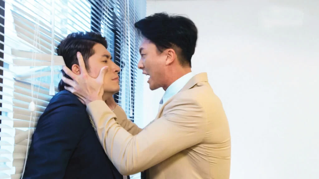 無釆@集《不懂撒嬌的女人》劇中一場鬧交戲 Saving（王浩信飾） 游生〈袁文傑飾〉