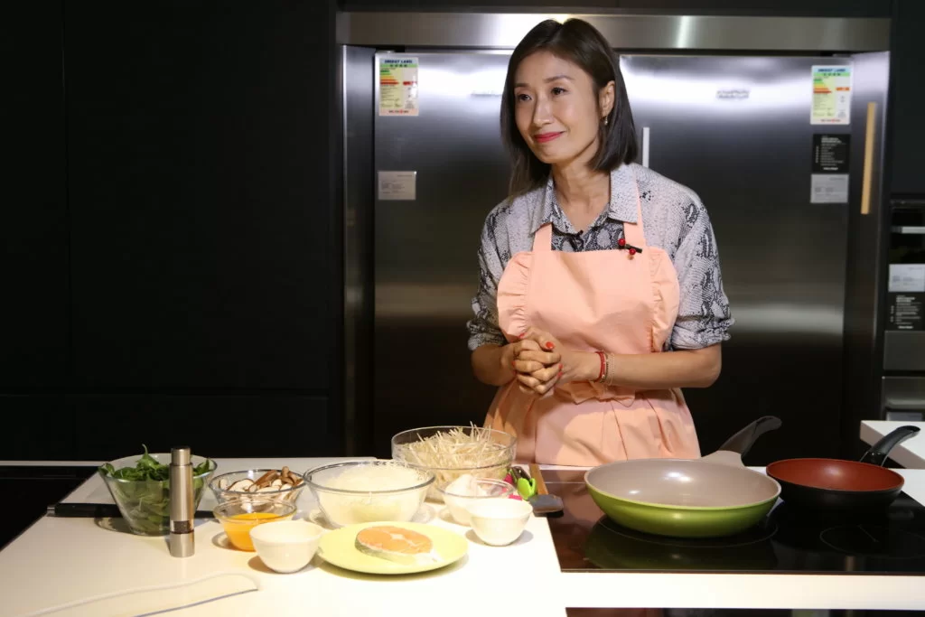 殷寧自小已下廚,對菜色有要求。