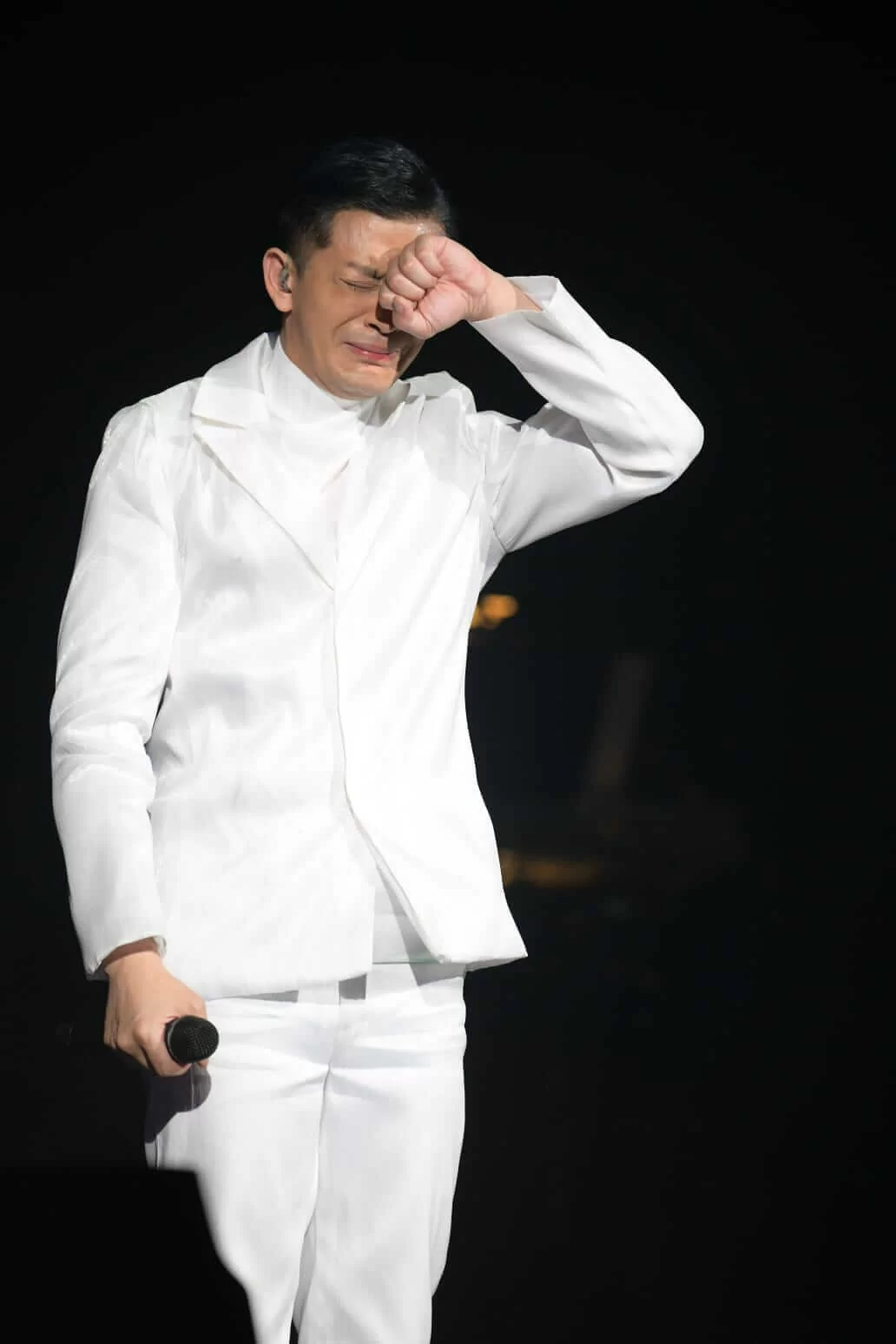 e0a6ac67-ac0e-4a7d-836a-6a0968e0c312-2