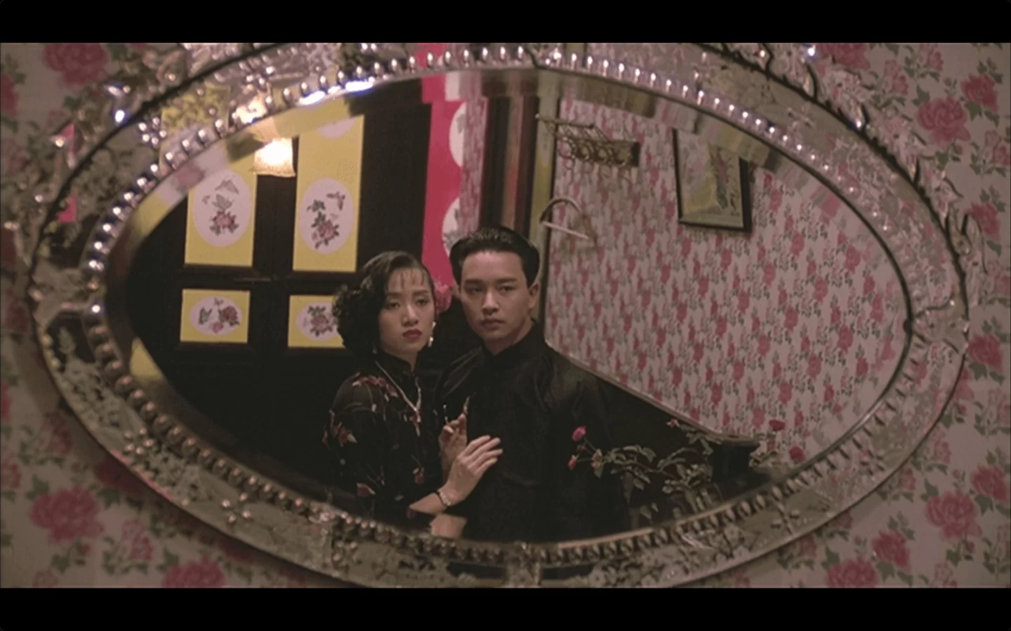 Sammi的造型令人想起《胭脂扣》梅艷芳飾演的如花。