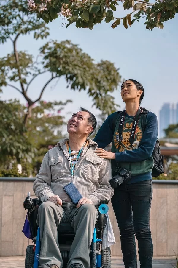 2019¦~3¤ë17¤é¨£³ø®T¤@¡G²_¸¨¤H ¹q¼v¡m²_¸¨¤H¡n¼@·Ó¡C¶À¬î¥Í(Anthony Wong Chau Sang,¥ª,L)¡C2019/03/17®T¼ÖD02