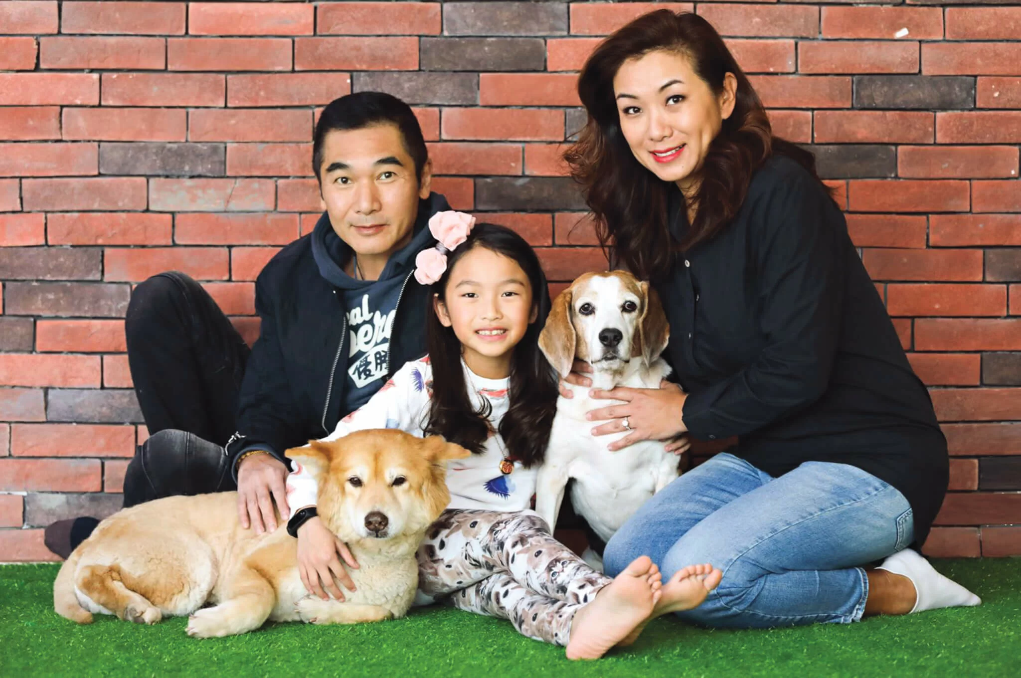 方中信和莫可欣拍拖十二年，結婚十年，廿二年相處融洽，育有女兒符迦晴。