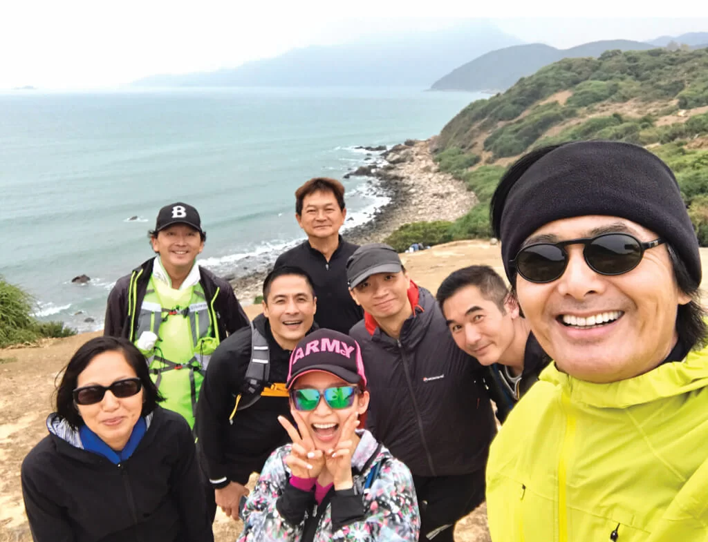 自從和周潤發合作《無雙》後，方中信跟着發哥跑步行山，「每星期跟着發哥跑，感覺身體好了，早上五點幾起牀，六點幾開始跑，跑完去食早餐，之後我去九龍城買餸。」