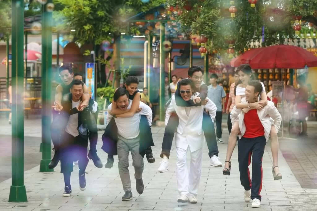 家輝笑言平日做家務多,所以特別健碩,但不會輕易暴露於人前。