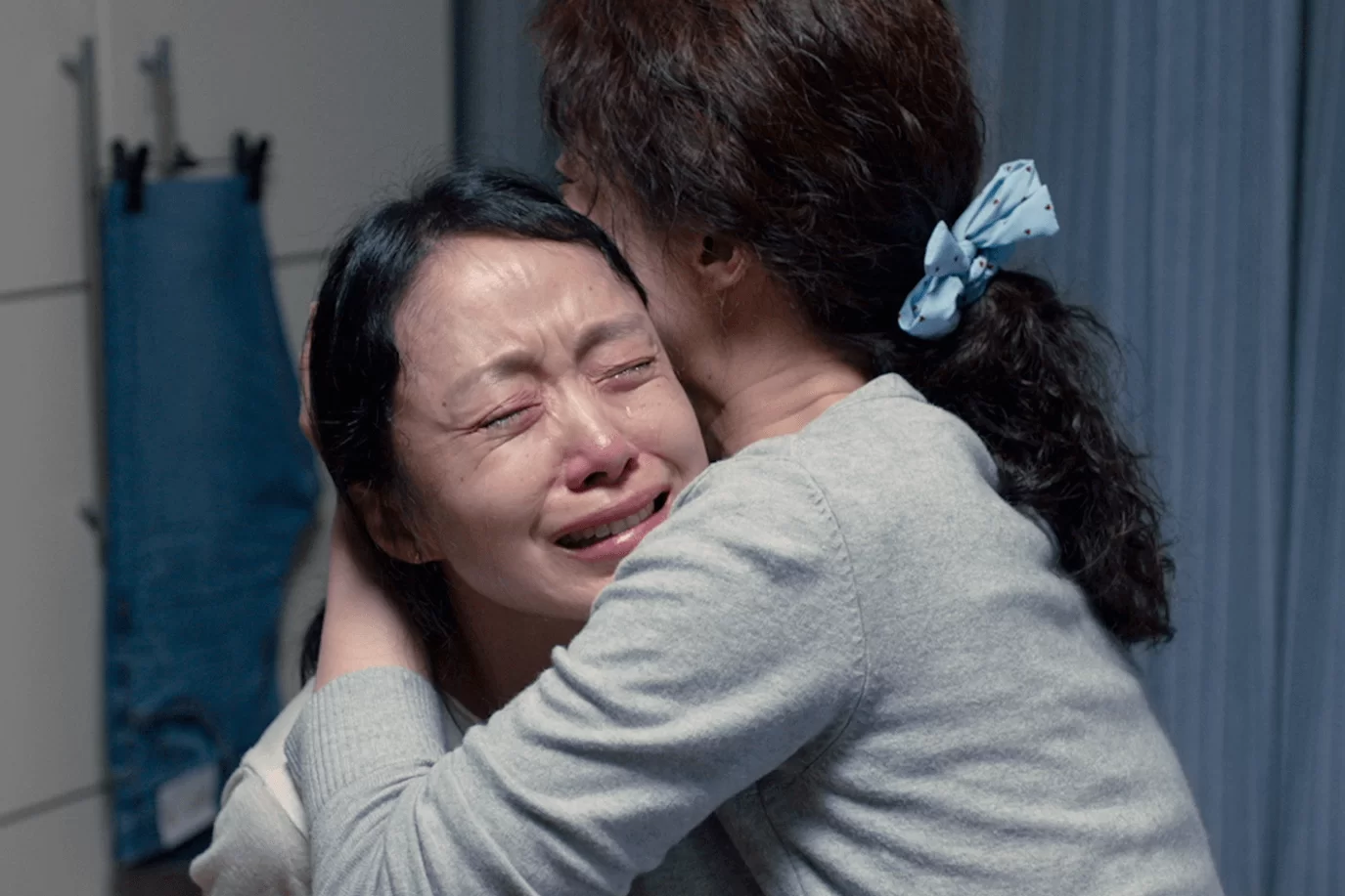 全度妍當初收到劇本哭了不少,卻因感到故事帶來的壓力而推辭,結果故事在腦海中揮之不去,放不下來,最終因電影「傷悲不以傷悲來終結」,鼓起勇氣接拍。