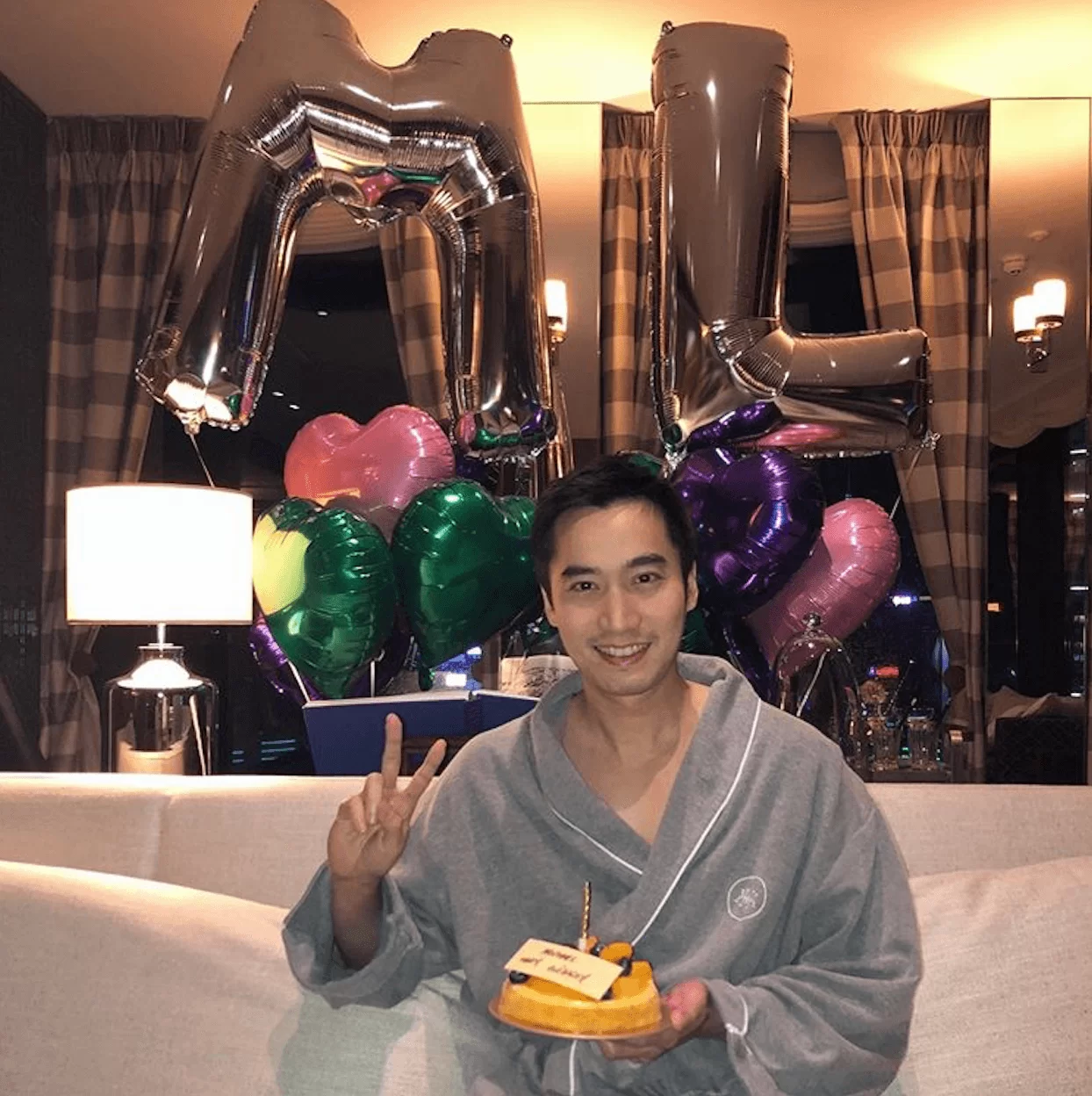 阿嬌花足心思佈置房間