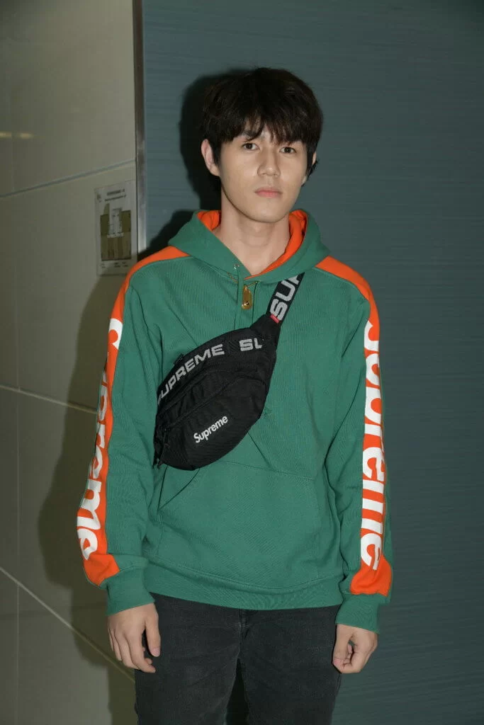 s190521b251-e1558610362881-683x1024