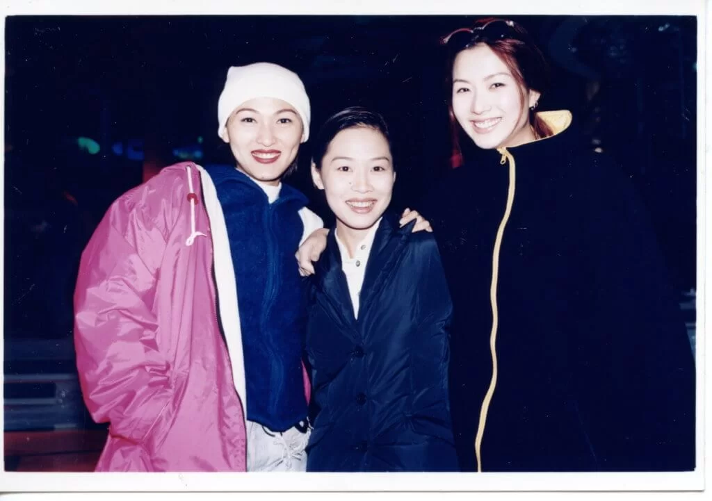 三位女歌手李蕙敏、彭羚、鄭秀文當年難得素顏綵排，鬥味不濃。
