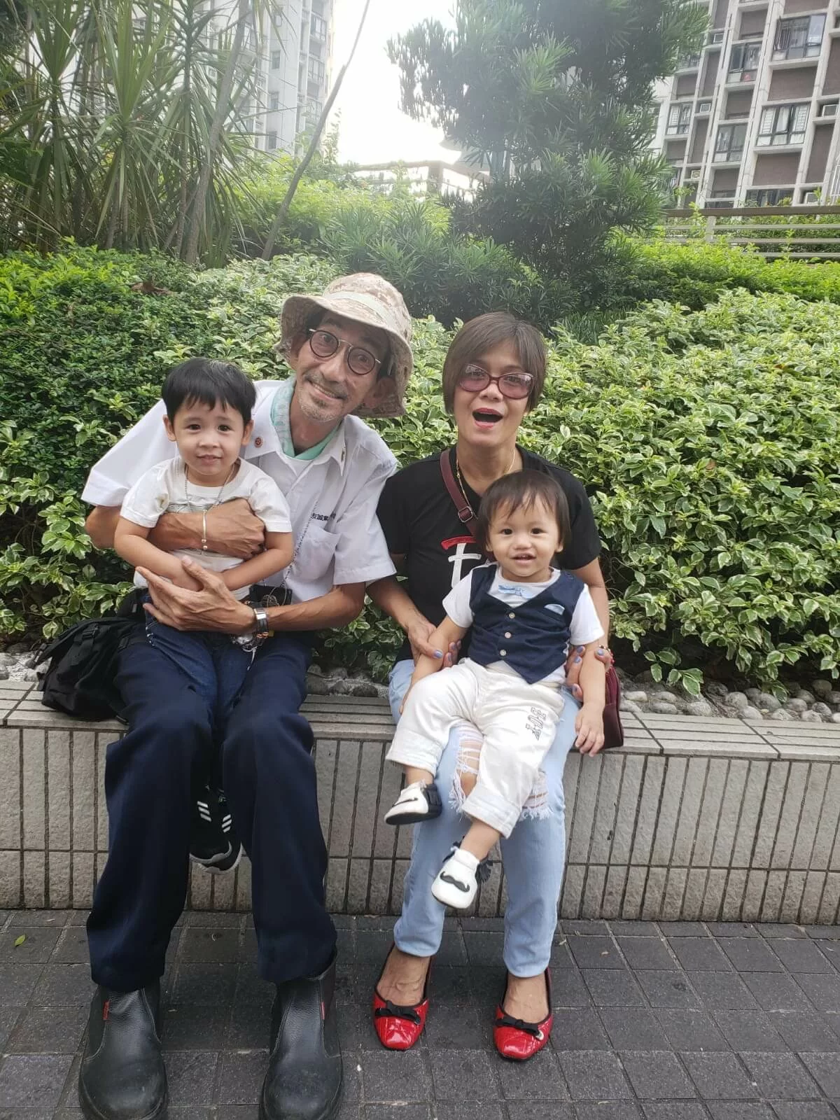 de4c0a74-2c98-47c9-afb0-154c72f3d421