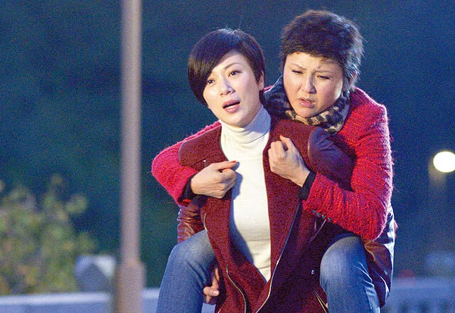 與劉美君在《來世不做香港人》帶出中港矛盾的主題,獲得網民激讚。