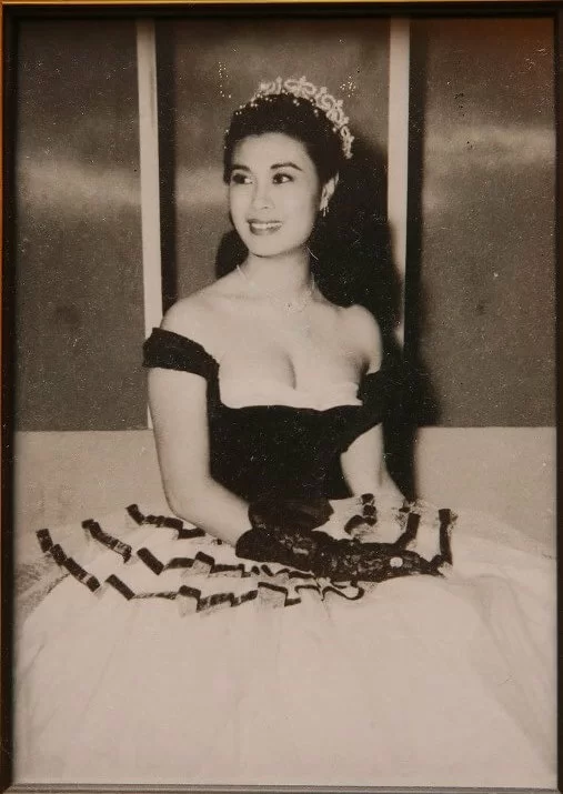 卿姐艷名遠播,當年是電影圈炙手可熱的紅星。