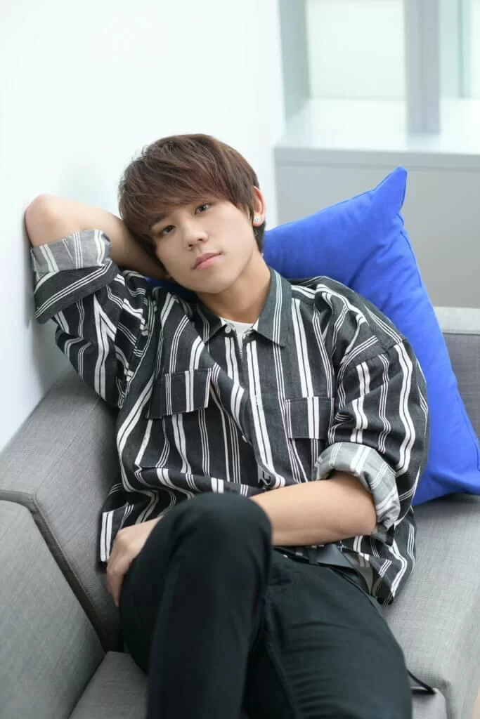 s190528a205-e1559809349942-683x1024