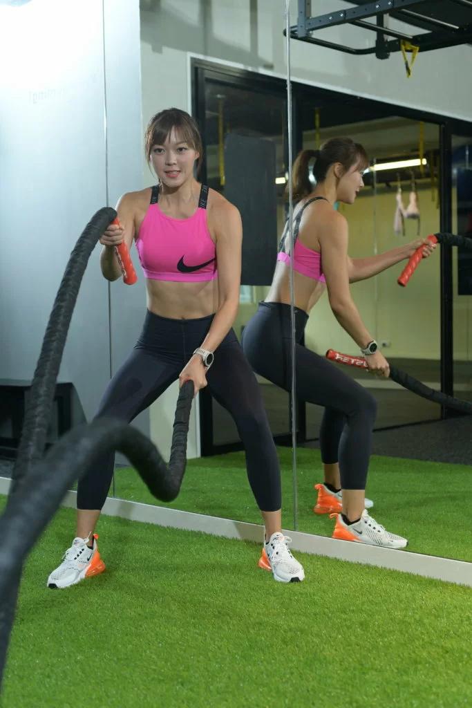 梁諾妍投資六位數開設健身室 Fitnez Studio ,經常拍片教人做運動。