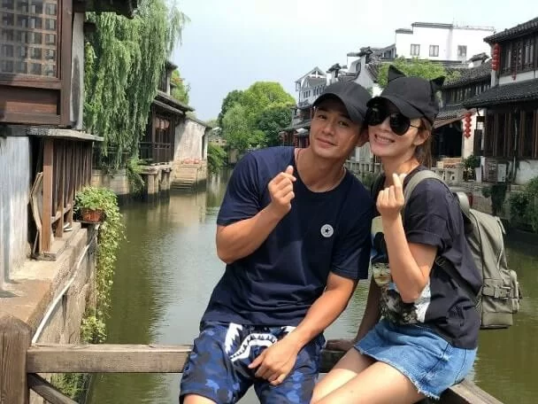 與楊怡結婚三年,雖然不時分隔兩地工作,但小別勝新婚。