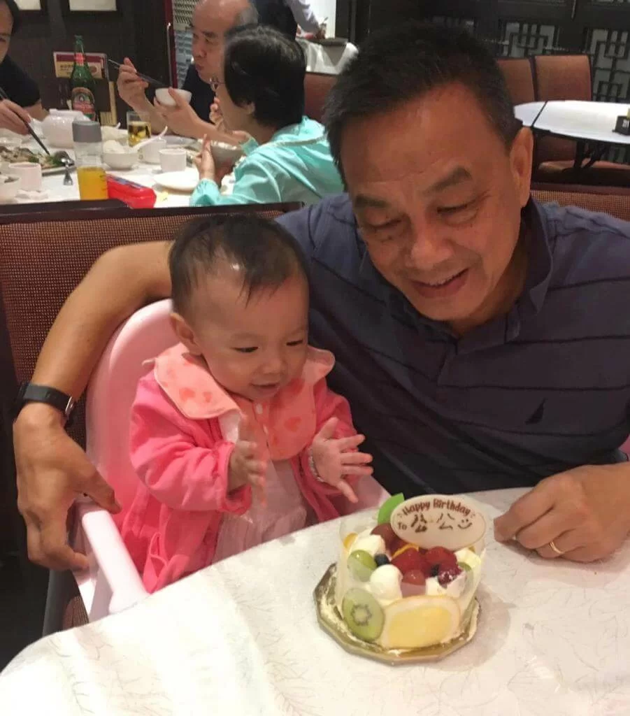 關偉倫表示,子女年幼時自己忙於工作,錯過了不少跟他們相聚的時光,如今跟一歲半的外孫女相處,算是一點彌補。