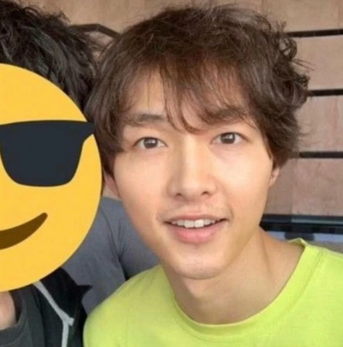 宋仲基近月的脫髮問題被大肆報道,製造話題。