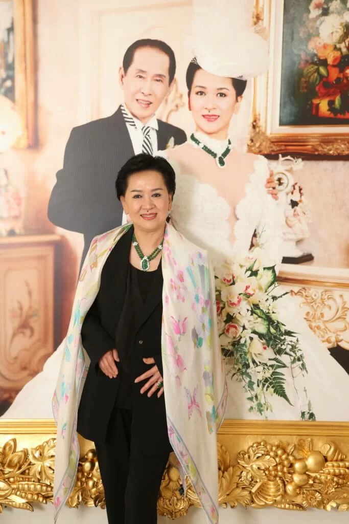 祥嫂與祥哥做了三十多年夫妻，隨著祥嫂離世所有恩怨情仇都煙消雲散。