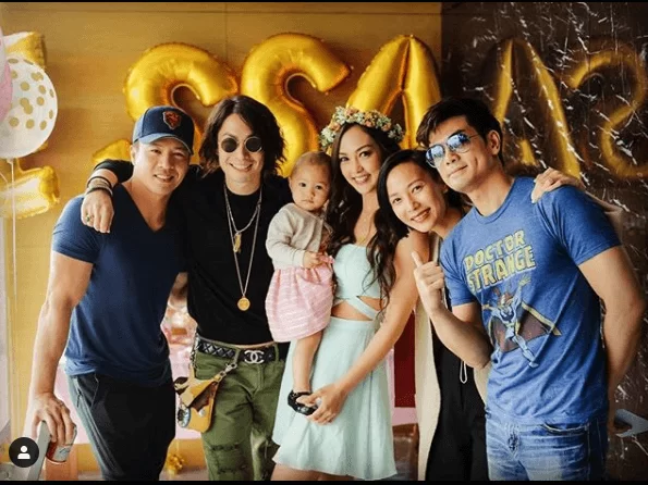 伍允龍與吳建豪是安志杰的好兄弟,當然要跟他的子女上契。