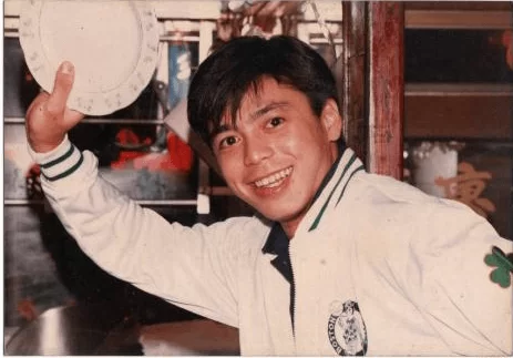 在電影圈發展不如意,他曾赴英國進修,向幕後發展。