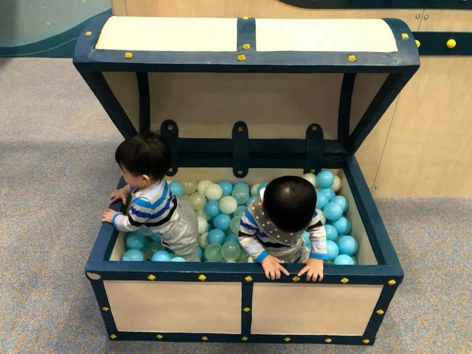 孖仔性格不同，哥哥淡定，弟弟則鬼馬。