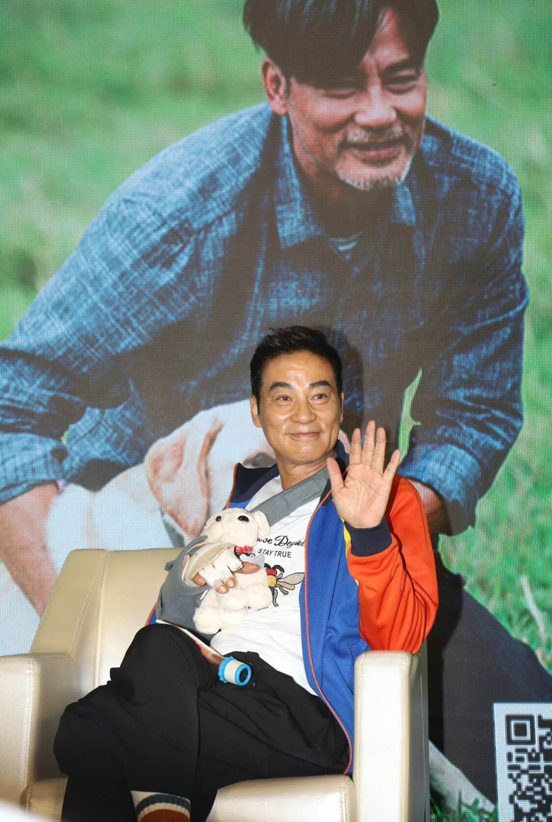 df371ae9-5b31-4341-828d-586a3e8f1522