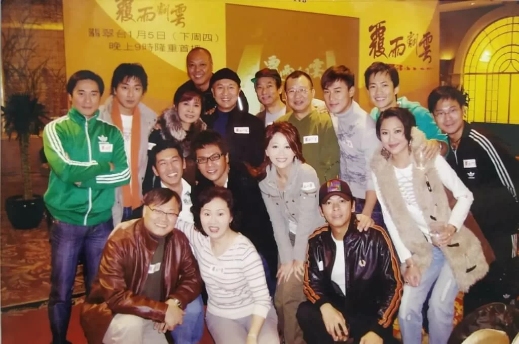 張松枝在古裝劇《覆雨翻雲》中飾演楞嚴,跟劇中主角林峯非常老友,更向他的化妝師展開追求,最終更抱得美人歸。