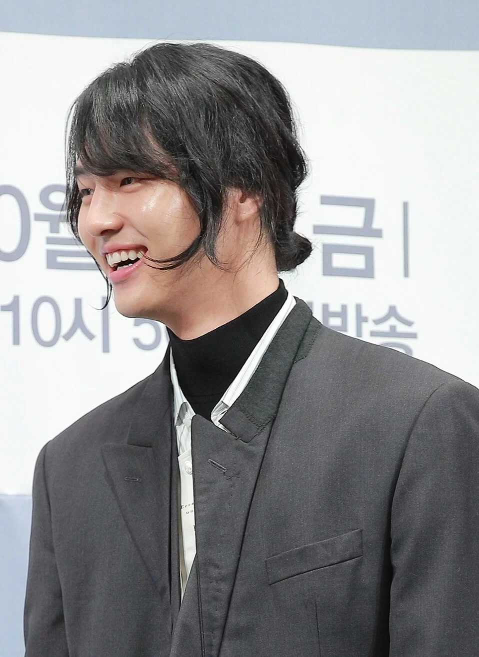 2c0c9f02-e5a1-4831-a666-f3faec3d4f5d